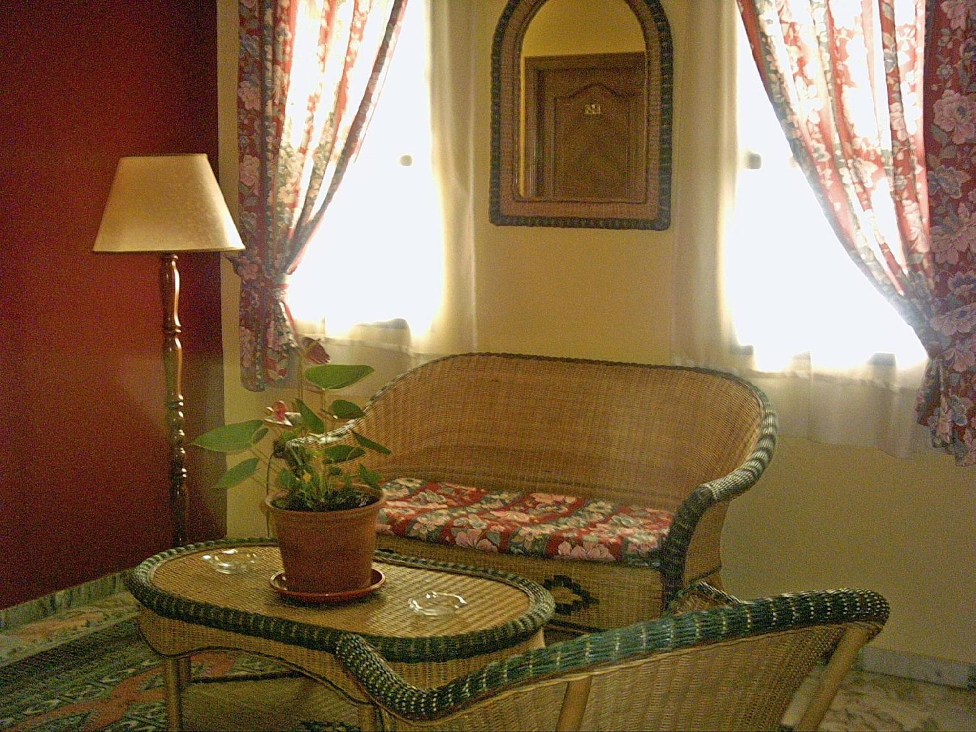 Hotel Anfiteatro Romano Santiponce Buitenkant foto