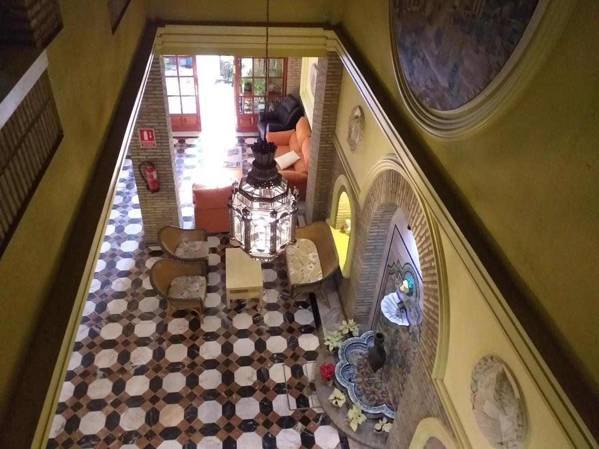 Hotel Anfiteatro Romano Santiponce Buitenkant foto