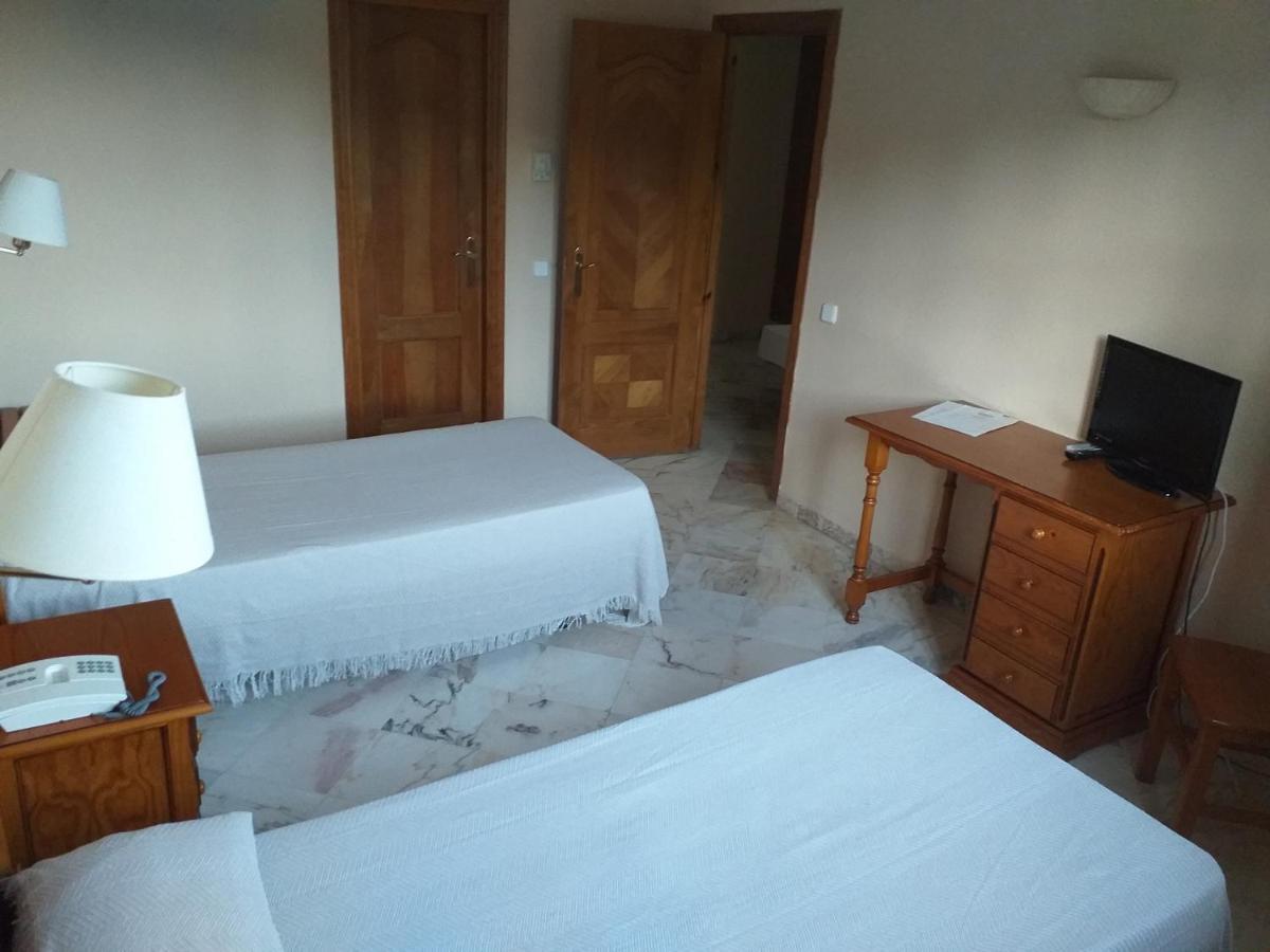 Hotel Anfiteatro Romano Santiponce Buitenkant foto